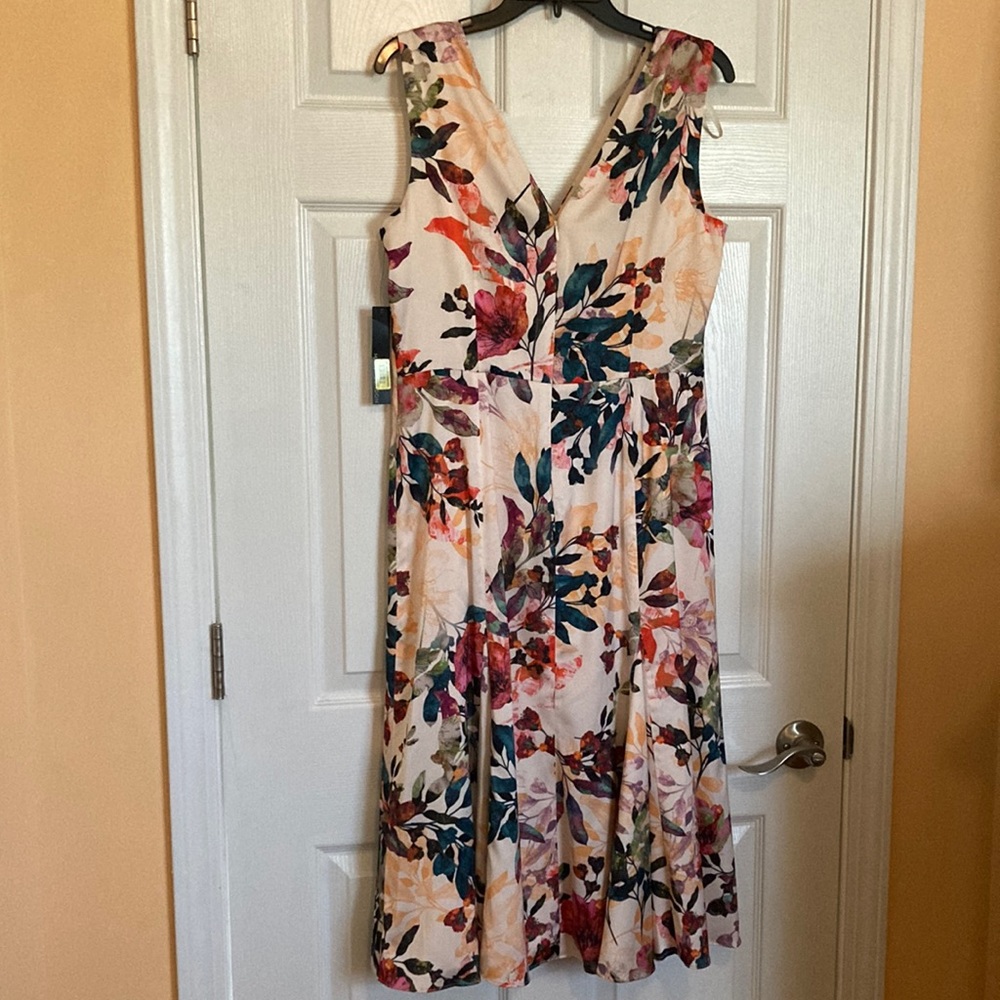 Maggy London Floral V-Neck Midi Dress - Cream and Multicolor